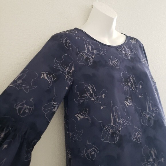 Saks Fifth Avenue Floral Top Small Bell Sleeves Navy Blue Boho Ruffles - Picture 5 of 9